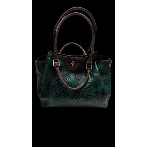 NWOT Yahn Vanziano Genuine Italian Leather Tote with Embossed Decoration Purse